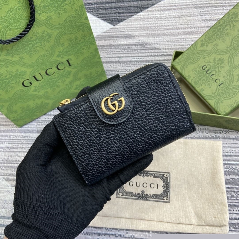 G*u*i wallets & purse